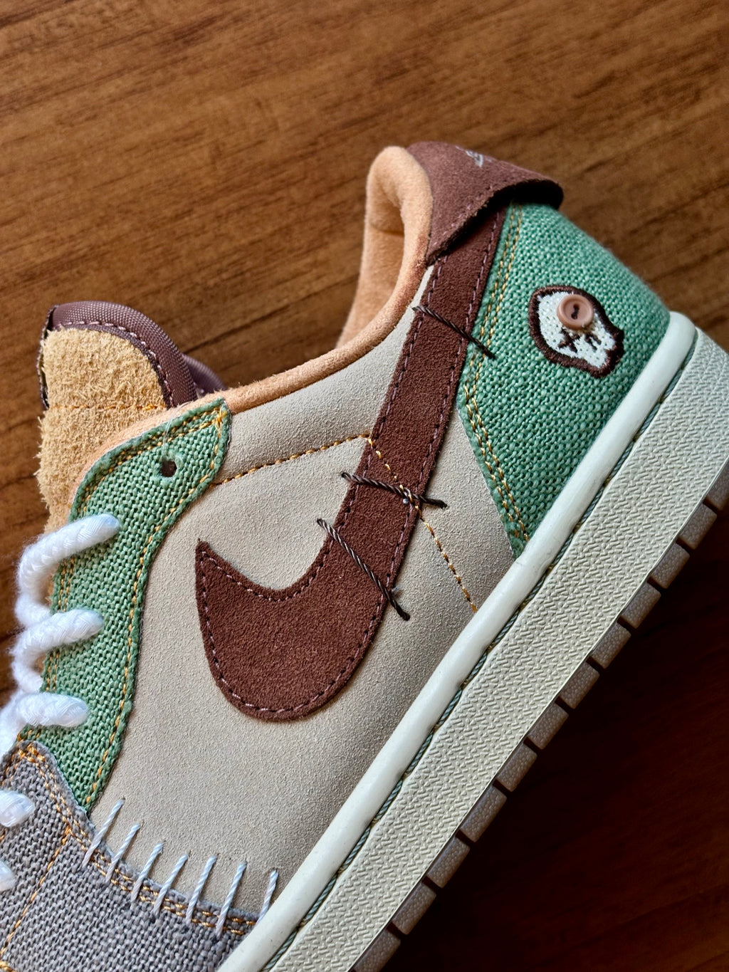 TÊNIS NIKE AIR JORDAN 1 RETROLOW OGZ ZION VODOO DZ7292-200