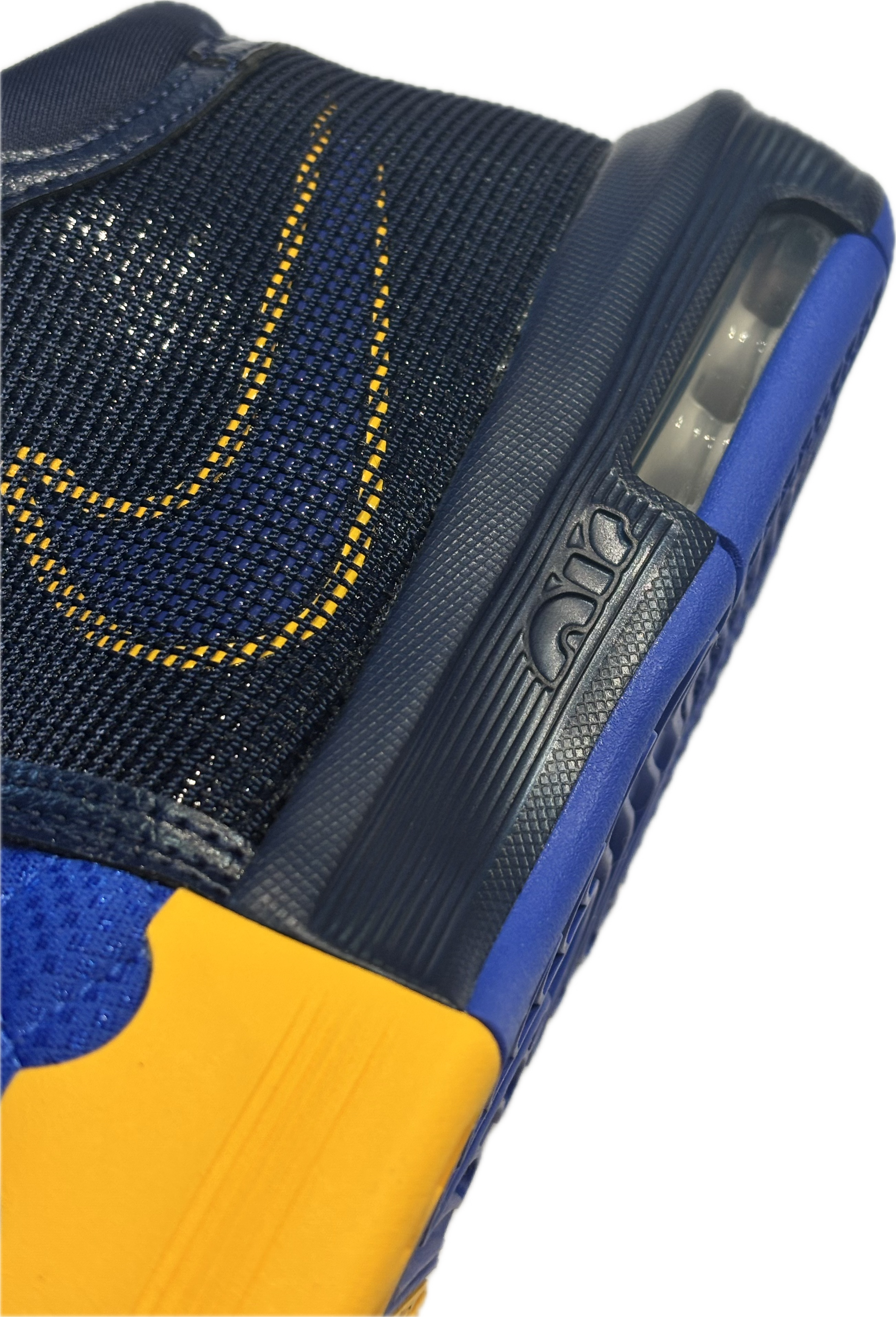 TÊNIS NIKE LEBRON WITNESS VIII FB2239-403
